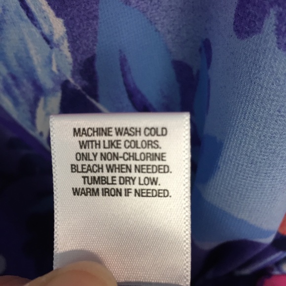 Roz & Ali Floral Trumpet Sleeve Shift Dress - Picture 11 of 16